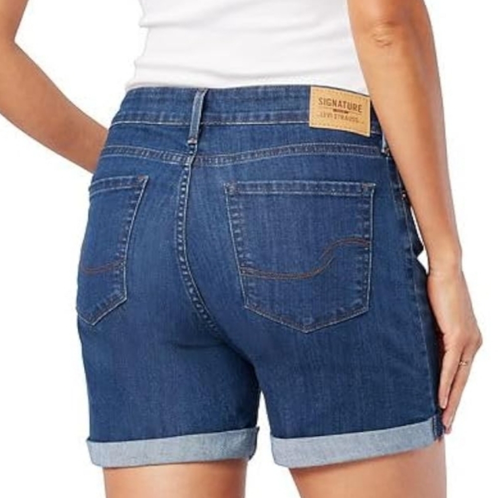 Levi's Shorts - Picture 3 of 12